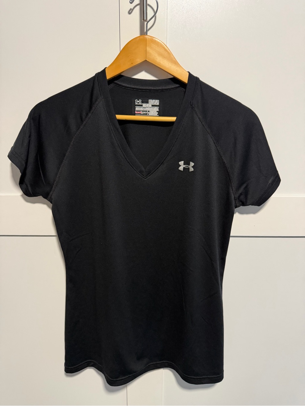 Under Armour Black Short-Sleeve V-Neck Performance Tee